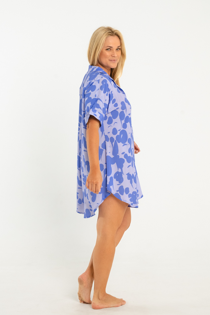 Blue abstract printed button up front short sleeve above the knee length dress with collar
